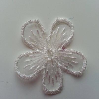 fleur en dentelle blanche 40mm