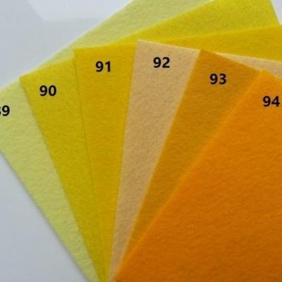 Feuille de feutrine unie 15 cm *15cm jaune orange N89