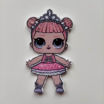 cabochon en resine poupée LOL couronne rose 60*35mm