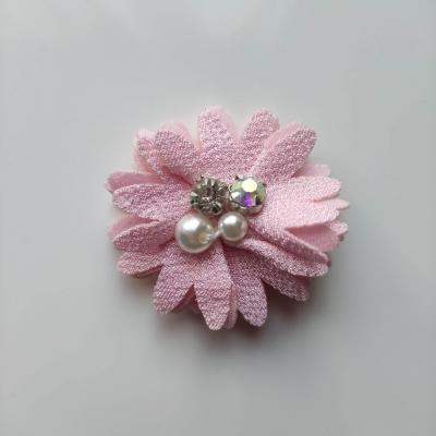 Fleur tissu crépé perle et strass 50mm rose