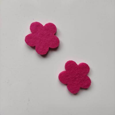 lot de 2 fleurs en feutrine  30 mm rose fuchsia