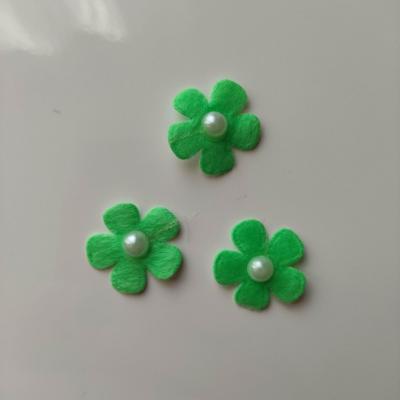 Lot de 3 fleurs perlée en feutrine  25mm vert