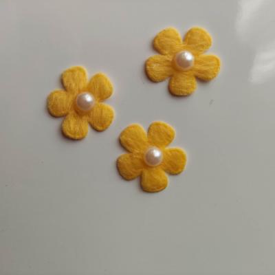 Lot de 3 fleurs perlée en feutrine  25mm jaune orangé