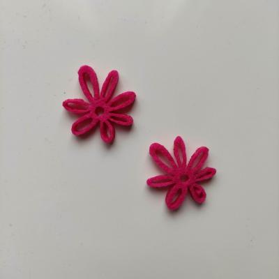 lot de 2 fleurs   en feutrine  30 mm rose fuchsia (1)