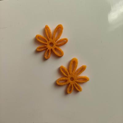 lot de 2 fleurs   en feutrine  30 mm orange (1)