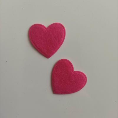 lot de 2 coeurs  en feutrine   31mm rose fuchsia