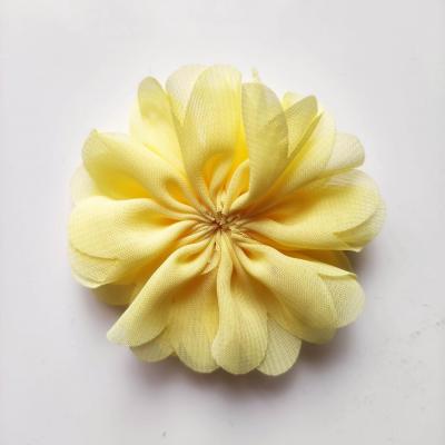 fleur en tissu mousseline jaune  70mm