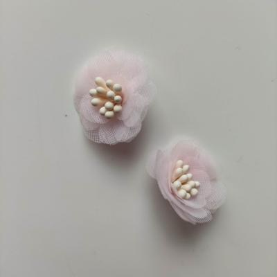 lot de 2 fleurs voile et pistils 25mm rose pale