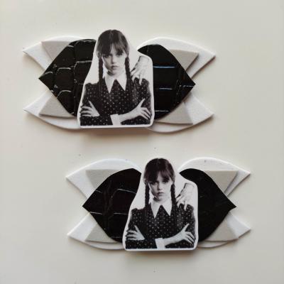 lot de 2 barrettes noeuds gris noir et blanc mercredi famille adams  FAAD02