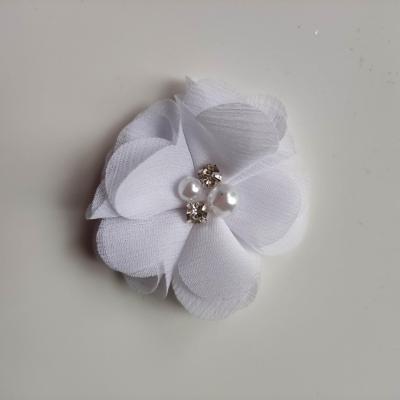 fleur perle et strass mousseline  55mm blanc