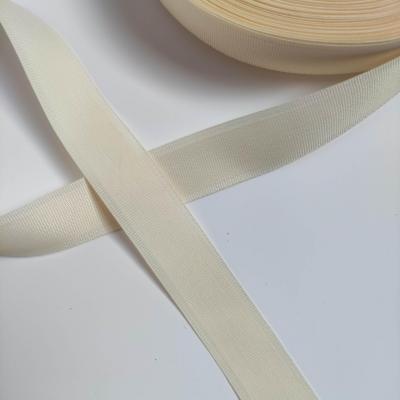 un mètre de ruban polyester ivoire   22mm