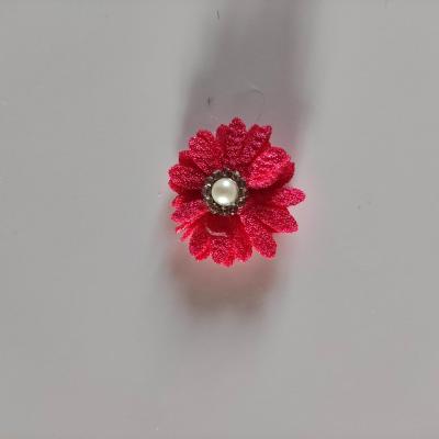 petite fleur en tissu 25mm avec centre perle strass rose fuchsia
