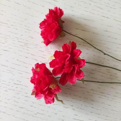 lot de 3 fleurs artificielles en tissu rouge  sur tige