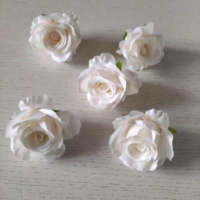 rose artificielle en tissu de 50mm ivoire clair