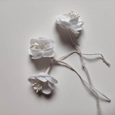 lot de 3 fleurs artificielles avec pistils blanche
