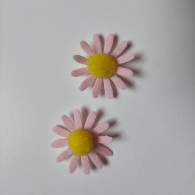 lot de 2 fleurs  marguerite en feutrine et pompon 4cm rose