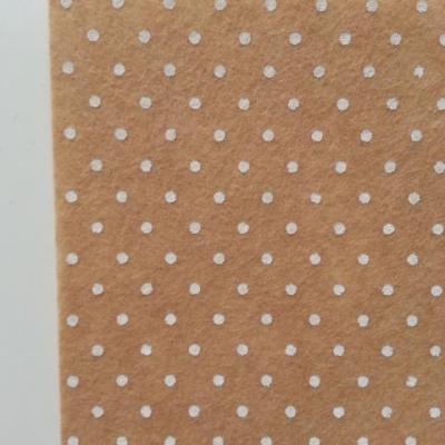 N19 Carré de feutrine motif pois 15*15cm beige