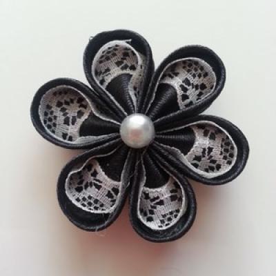 Fleur satin de couleur et dentelle 5cm ronde noir et ivoire