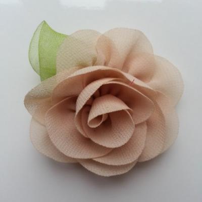Fleur en mousseline avec feuille  50mm beige