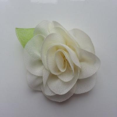 Fleur en mousseline avec feuille  50mm ivoire