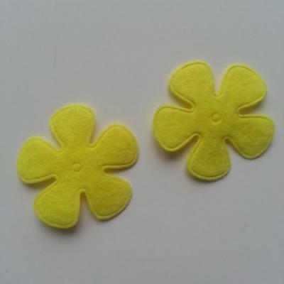 Lot de 2 fleurs  feutrine 45mm jaune