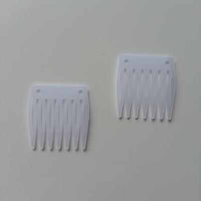 Lot de  2   peignes à chignon en plastique  transparent 35*33mm