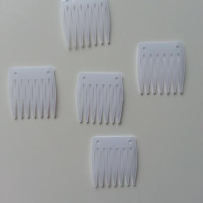 Lot de  5   peignes à chignon en plastique  transparent 35*33mm