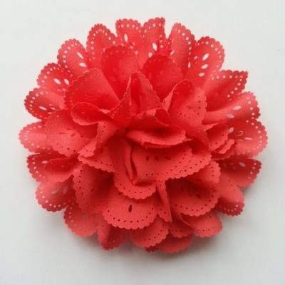 fleur dentelée en tissu  rouge  saumoné 10cm