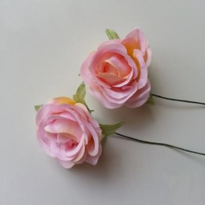 lot de 2 fleurs en tissu sur tige 30mm rose