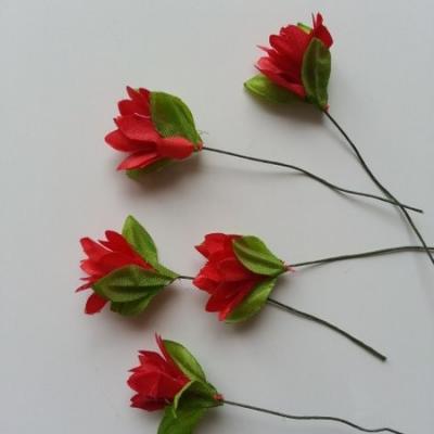 lot de  5 fleurs artificielles en tissu rouge sur tige