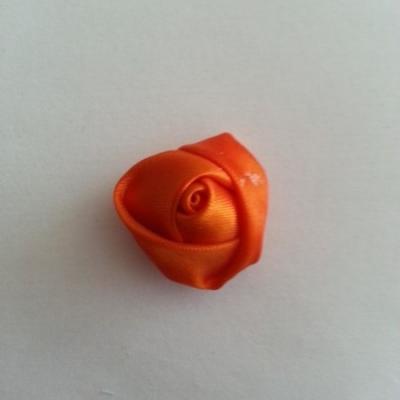 Fleur de satin bouton de rose 2.2cm orange