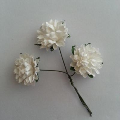 lot de 3 fleurs en papier sur tige blanche 2.5cm