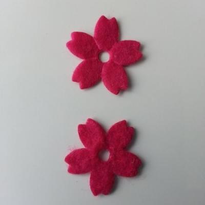 Lot de 2 fleurs en feutrine   25mm rose fuchsia