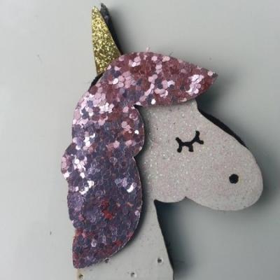 applique licorne pailletée  60mm blanc et vieux rose