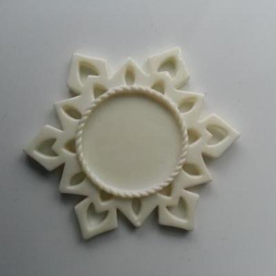 Support pour cabochon de 25mm  étoile en résine  ivoire