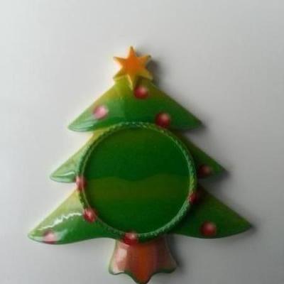 support sapin de  noel  pour cabochon  de 25mm en résine dos plat