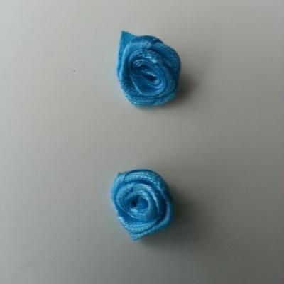 Lot de 2  minis roses en satin 10 à 15mm bleu turquoise