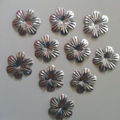 lot de 10  fleurs 35mm argent   à reflets en plastique