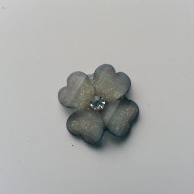 fleur en résine avec strass au centre 20 mm gris