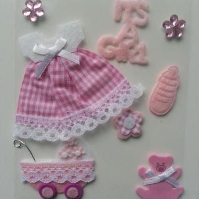 embellissement pour scrapbooking bébé rose 