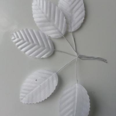 Lot de 5 Feuilles artificielles sur tige  30 x 50mm blanc