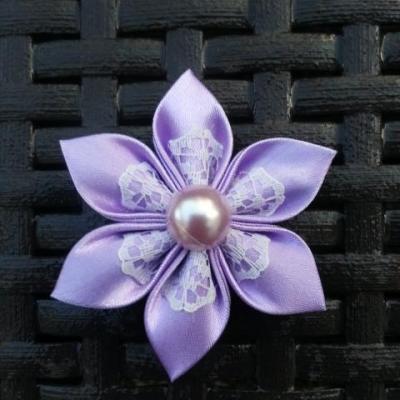 Fleur satin mauve et dentelle blanche 5cm