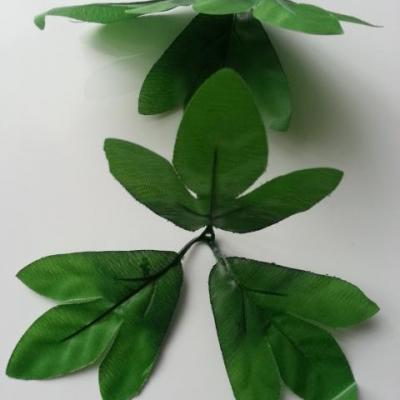 Lot de 2 triple feuilles artificielle vertes 85mm