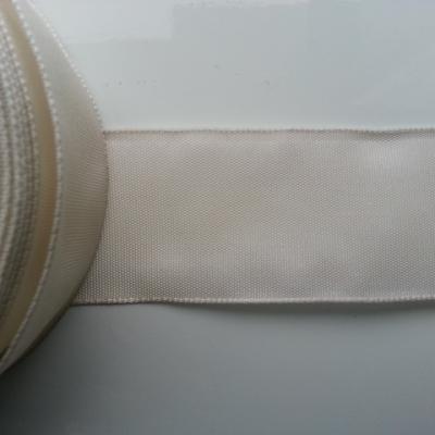 un mètre de ruban polyester ivoire  40mm