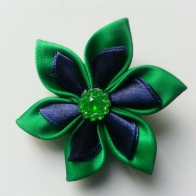 Fleur double en satin vert et bleu marine   5cm