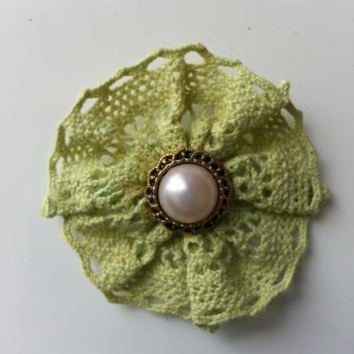 rosette en dentelle crochetée vert   45mm