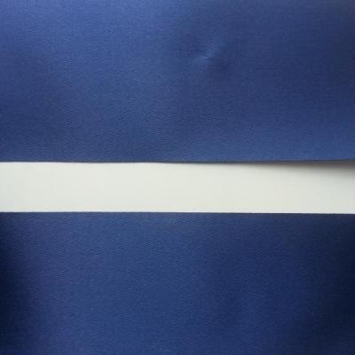 morceau de 1,5 metre de ruban  polyester bleu marine 64 mm