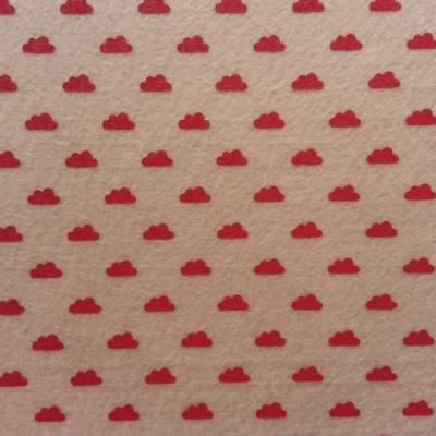 Carré de feutrine motif nuage 15*15cm beige et rouge