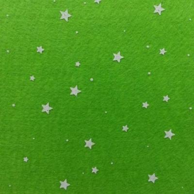 N5 Carré de feutrine motif etoile 15*15cm blanc et vert