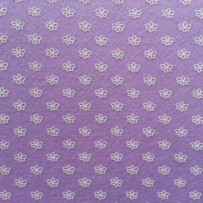 Carré de feutrine motif fleur 15*15cm blanc et mauve